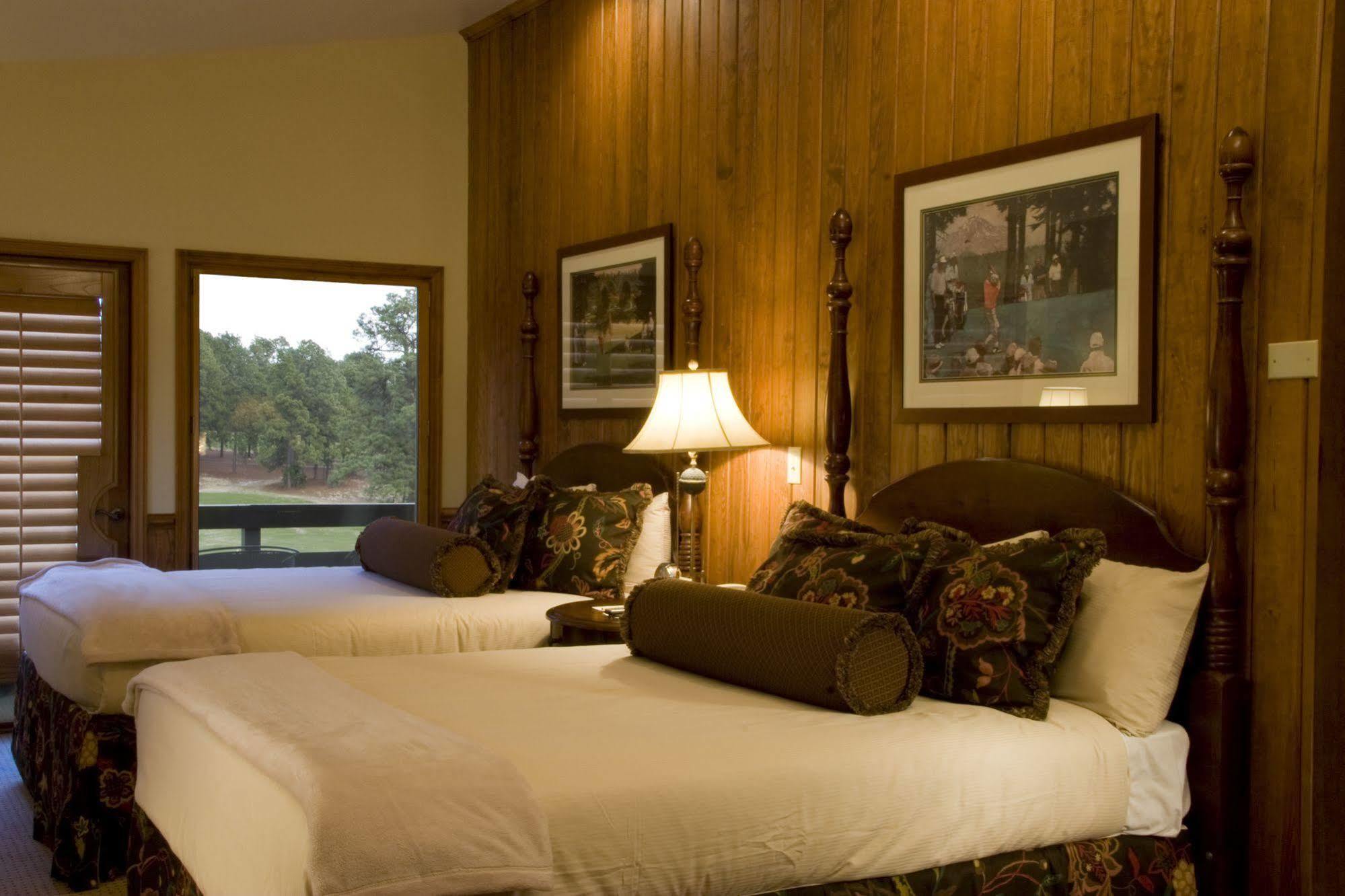 Pine Needles Lodge & Golf Club เซาเธิร์นไพนส์ ภายนอก รูปภาพ